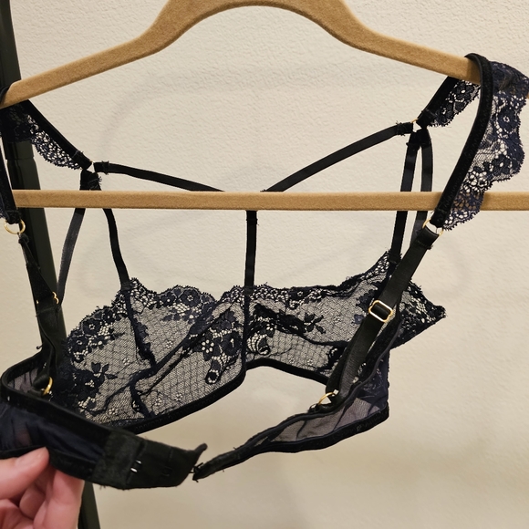 VS bralette - Picture 8 of 12